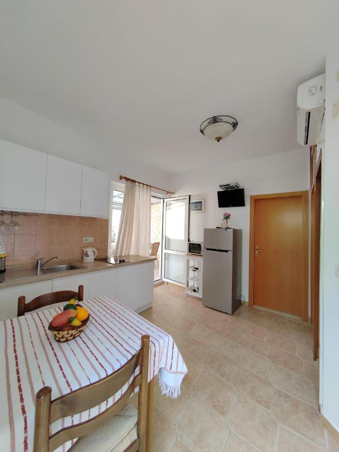 Apartments Turan Centrally Located With Free Parking อีกราเน ภายนอก รูปภาพ