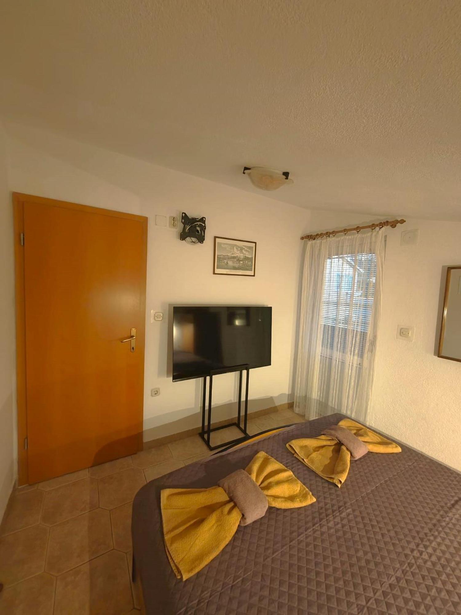Apartments Turan Centrally Located With Free Parking อีกราเน ภายนอก รูปภาพ